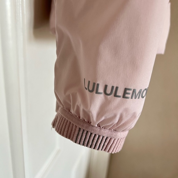 Lululemon Athletica Light Pink Puffer Jacket, Goose Down, NWOT, size 10 - Picture 6 of 7